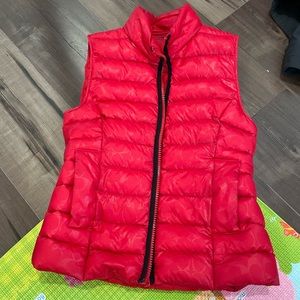 Red vest by Coach 😍❤️